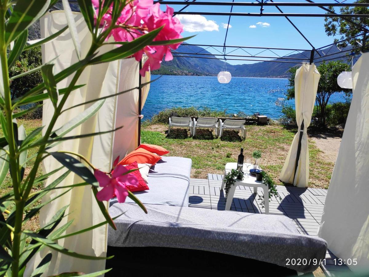 Beachfront Villa Nautica Котор Екстер'єр фото
