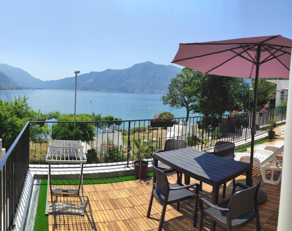 Beachfront Villa Nautica Котор Екстер'єр фото
