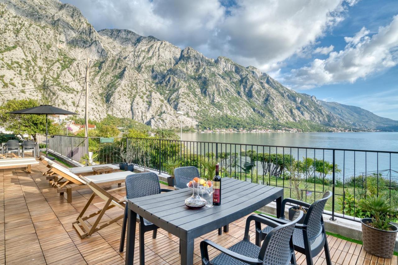 Beachfront Villa Nautica Котор Екстер'єр фото