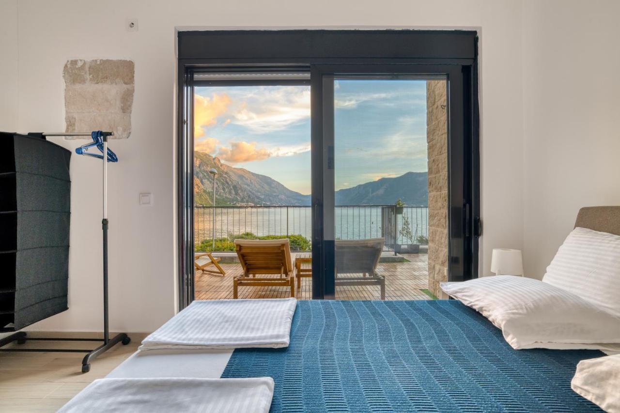 Beachfront Villa Nautica Котор Екстер'єр фото