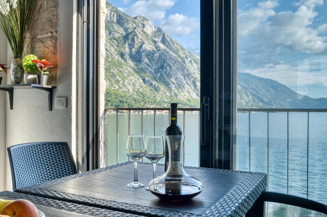 Beachfront Villa Nautica Котор Екстер'єр фото