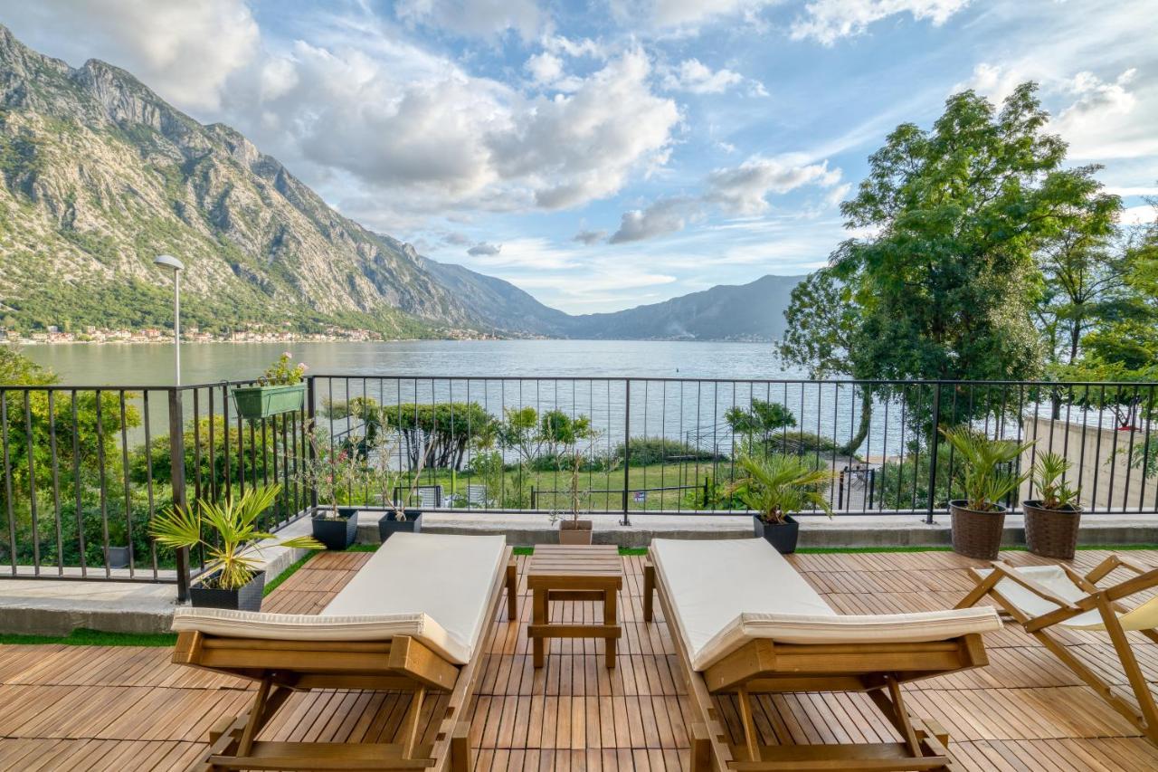 Beachfront Villa Nautica Котор Екстер'єр фото