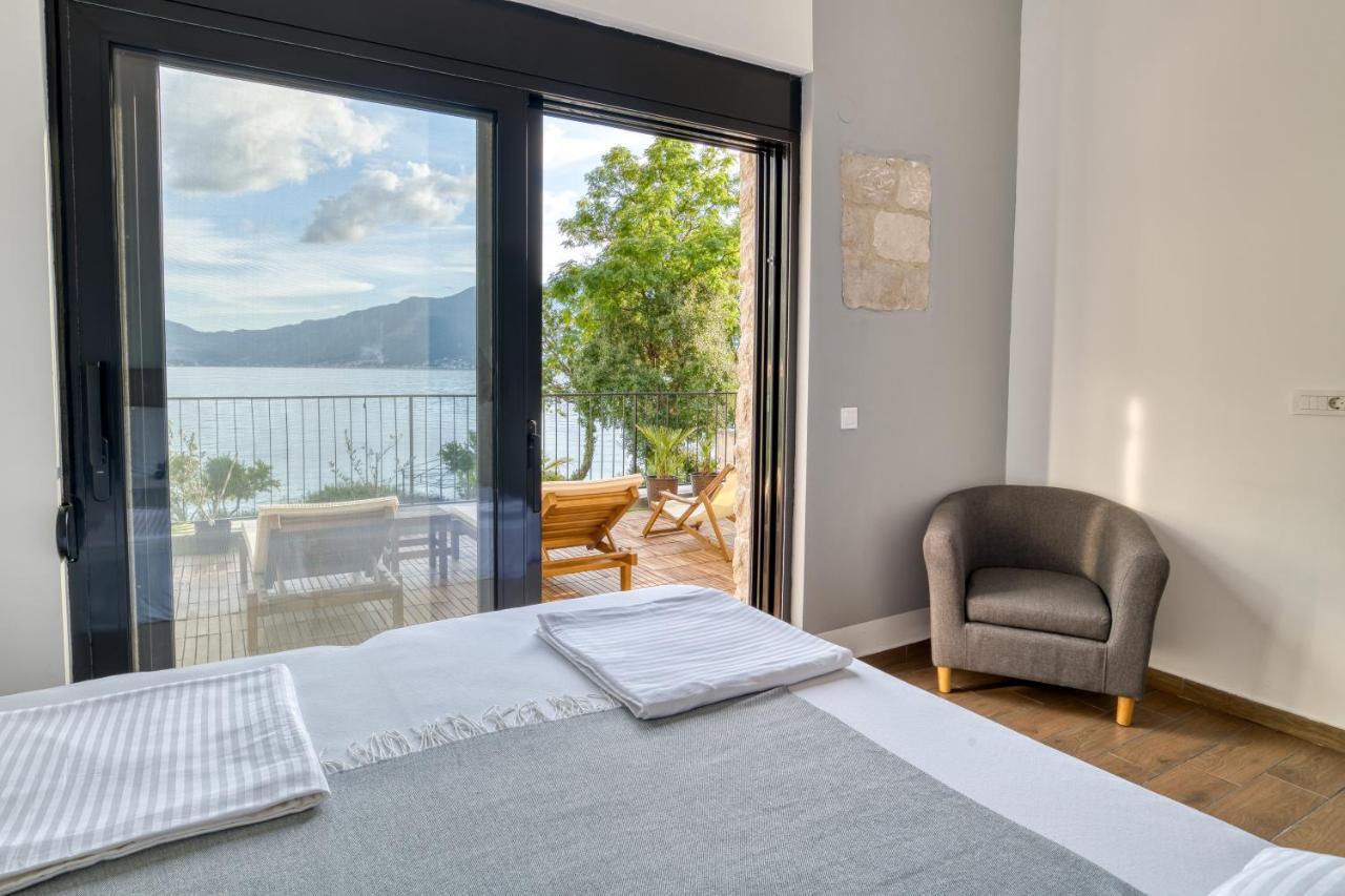 Beachfront Villa Nautica Котор Екстер'єр фото