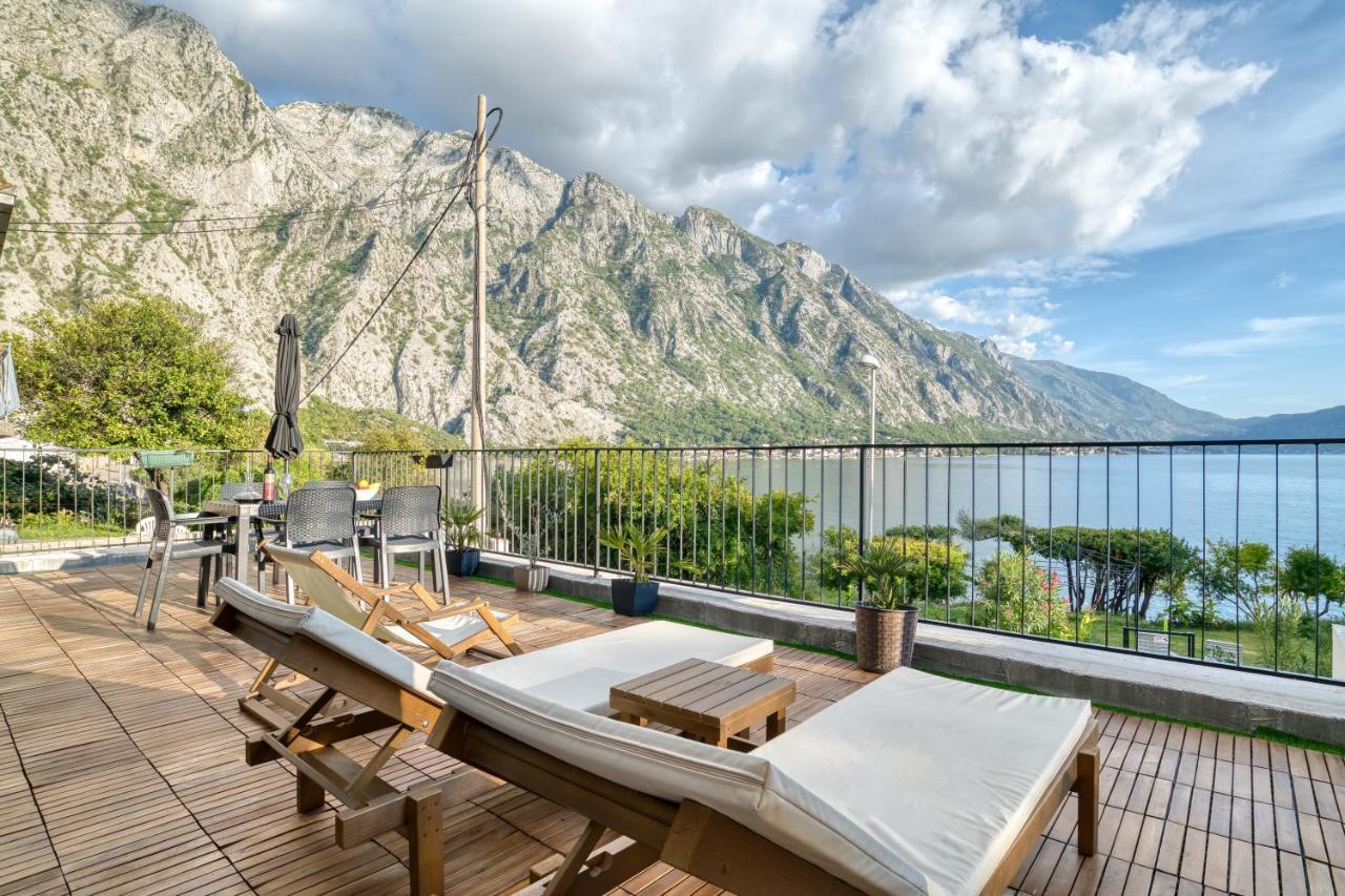 Beachfront Villa Nautica Котор Екстер'єр фото