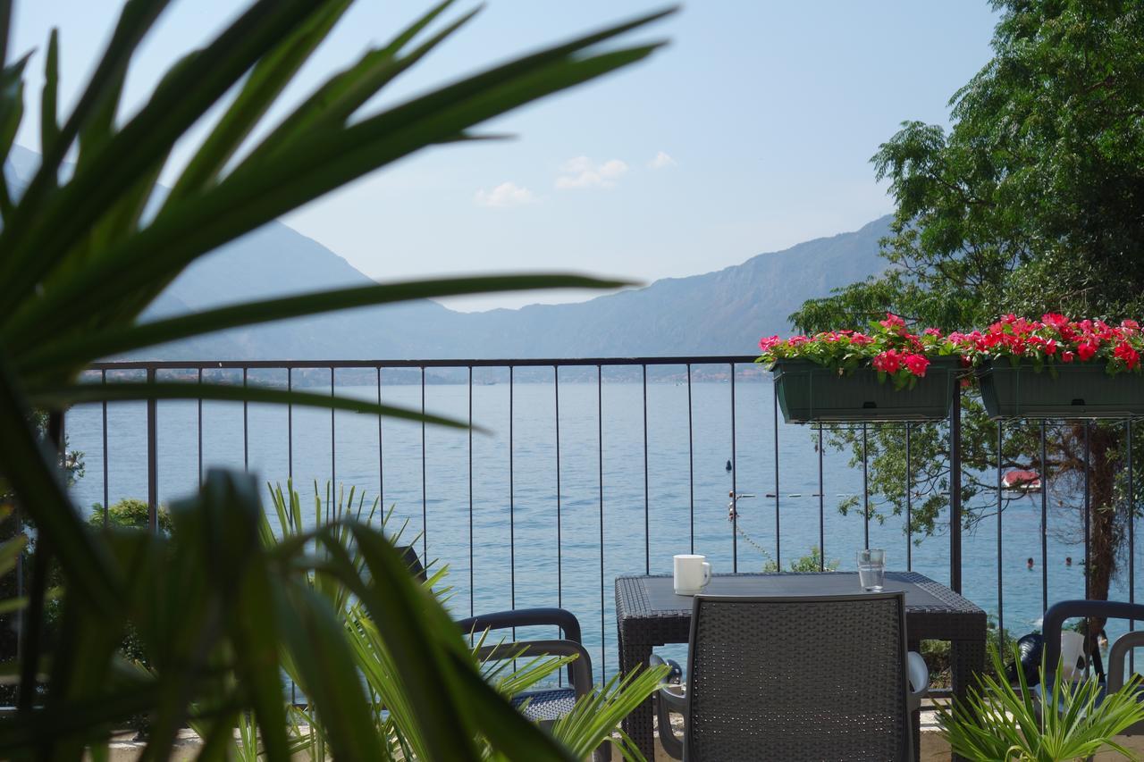 Beachfront Villa Nautica Котор Екстер'єр фото