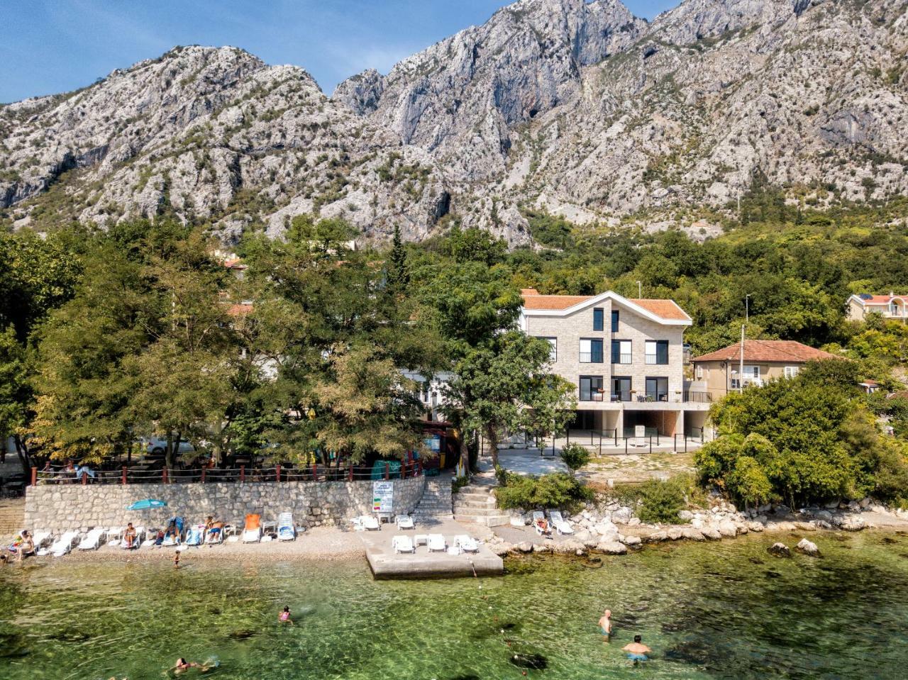 Beachfront Villa Nautica Котор Екстер'єр фото
