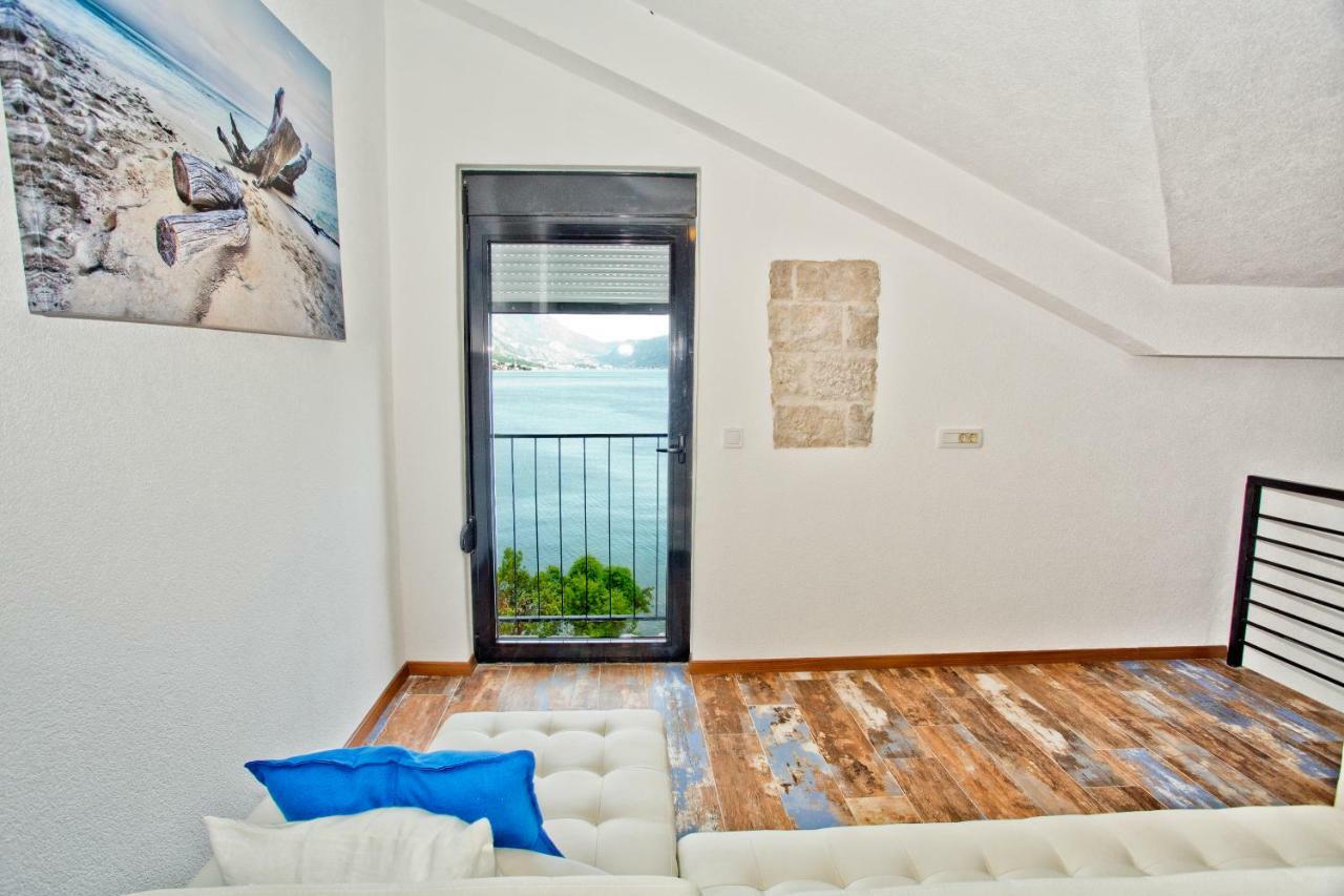 Beachfront Villa Nautica Котор Екстер'єр фото