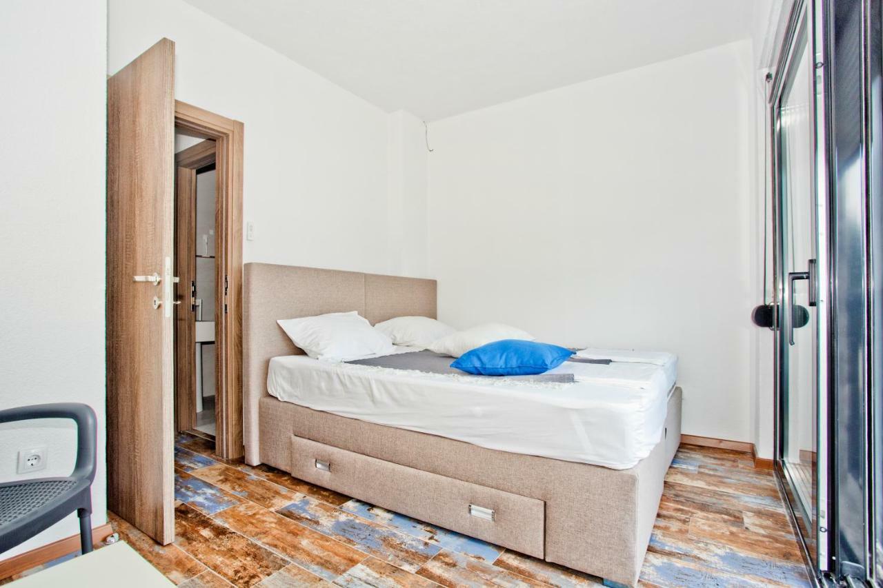 Beachfront Villa Nautica Котор Екстер'єр фото