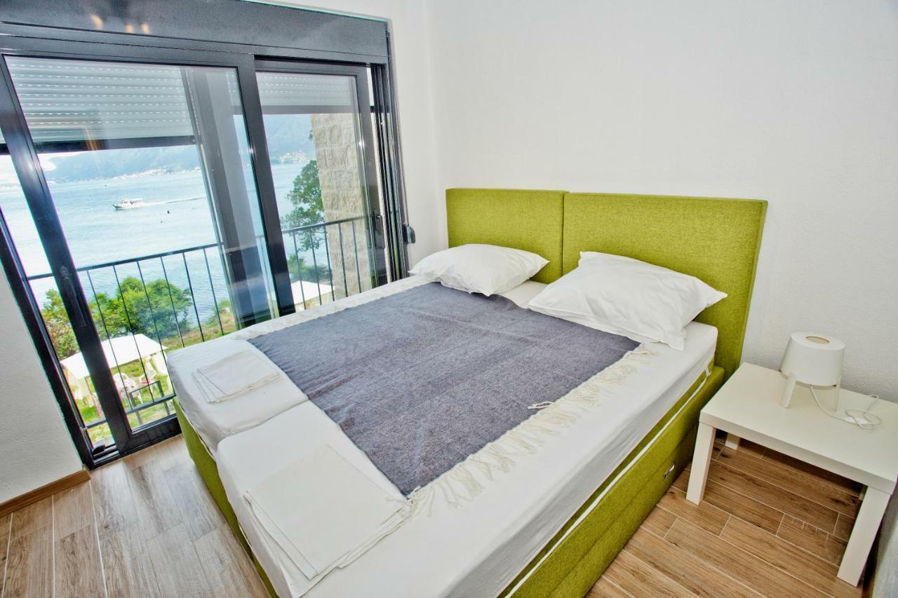 Beachfront Villa Nautica Котор Екстер'єр фото